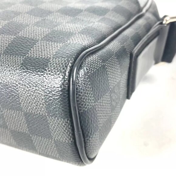 LOUIS VUITTON N41408 Damier Graphite Dayton PM Messenger Crossbody Shoulder Bag - Picture 5 of 15